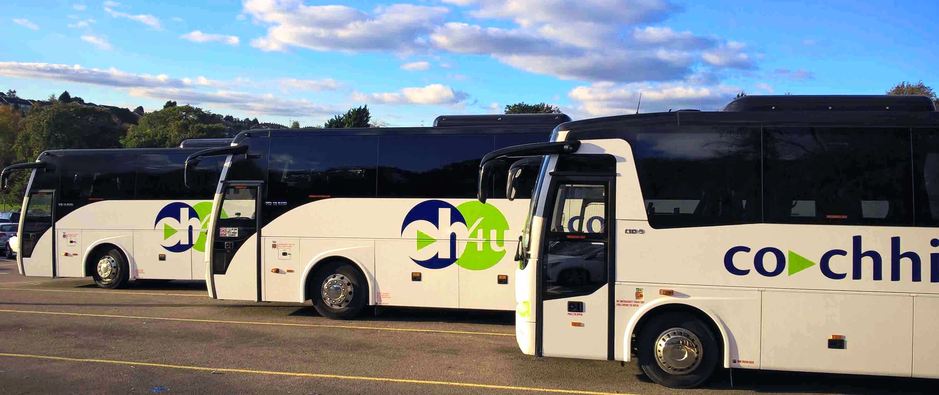 Book coach hire to Luton Airport