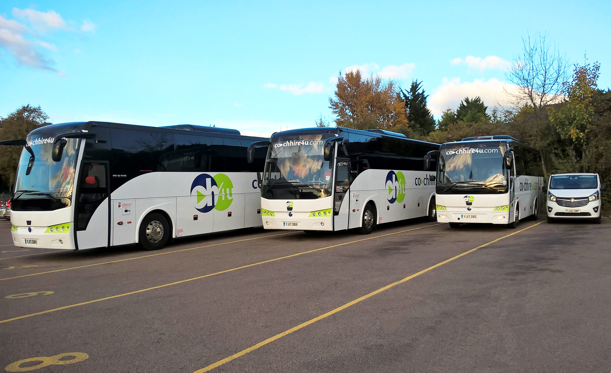 Book coach hire to Gatwick Airport